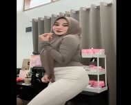 Bokep indo gangbang hijab tobrut lagi mabuk